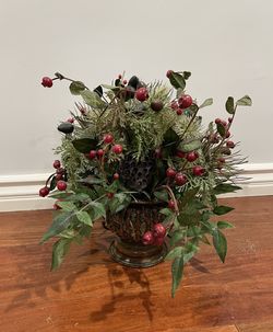 Kirkland’s Fall / Holiday Artificial Floral Arrangement / Centerpiece