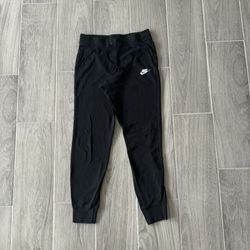 Nike Adult Small Black Joggers with drawstring