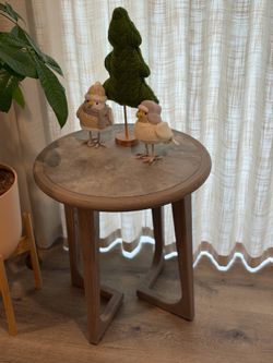 round side table