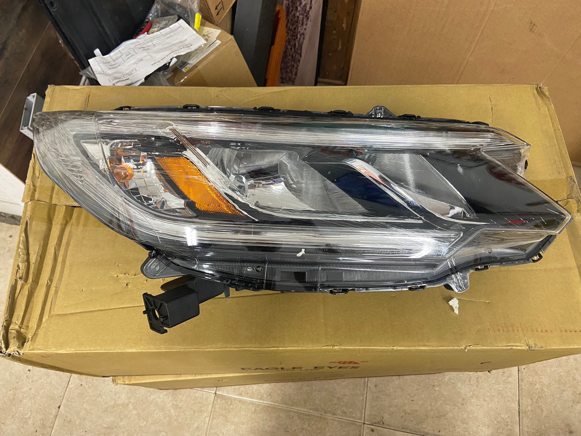 15-16 Honda CR-V Right Headlight Halogen