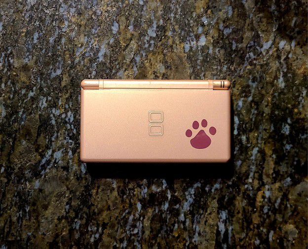 Pink Nintendo DS - Nintendo Dogs