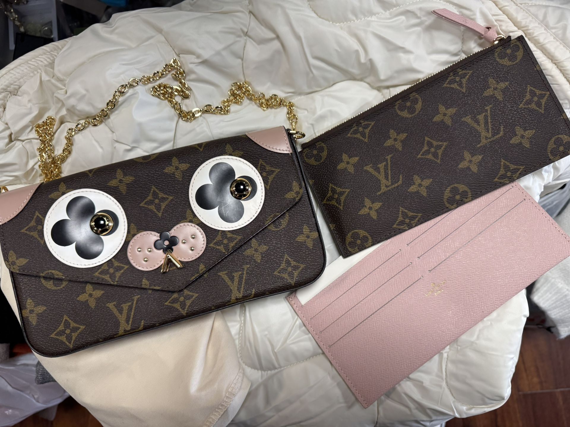 Louis Vuitton Clutch