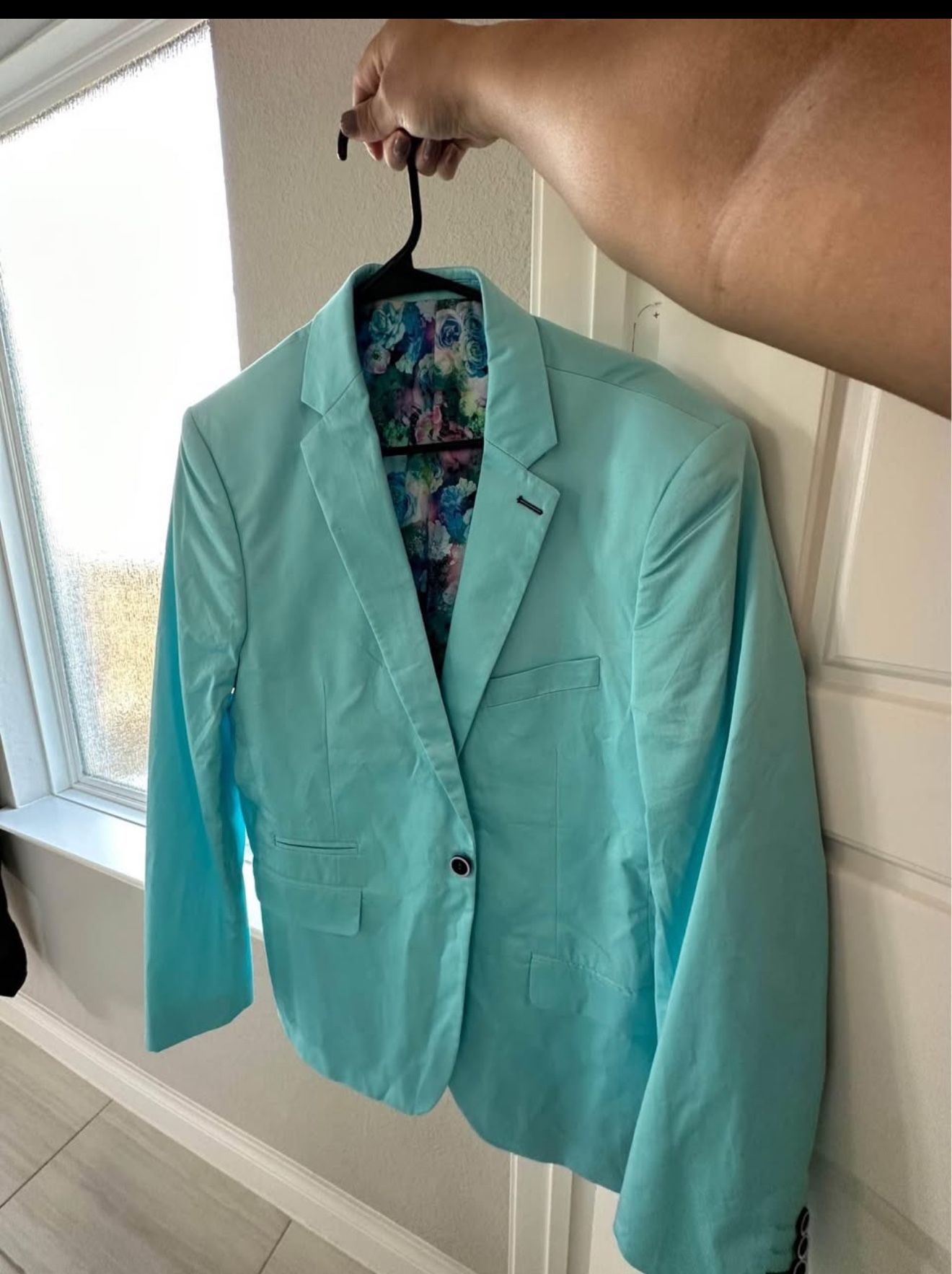 Large Men’s Light Blue Blazer