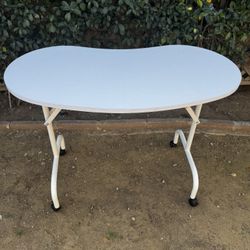 Nail Tech Table 
