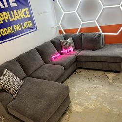 SUPER SALE SECTIONAL DEAL