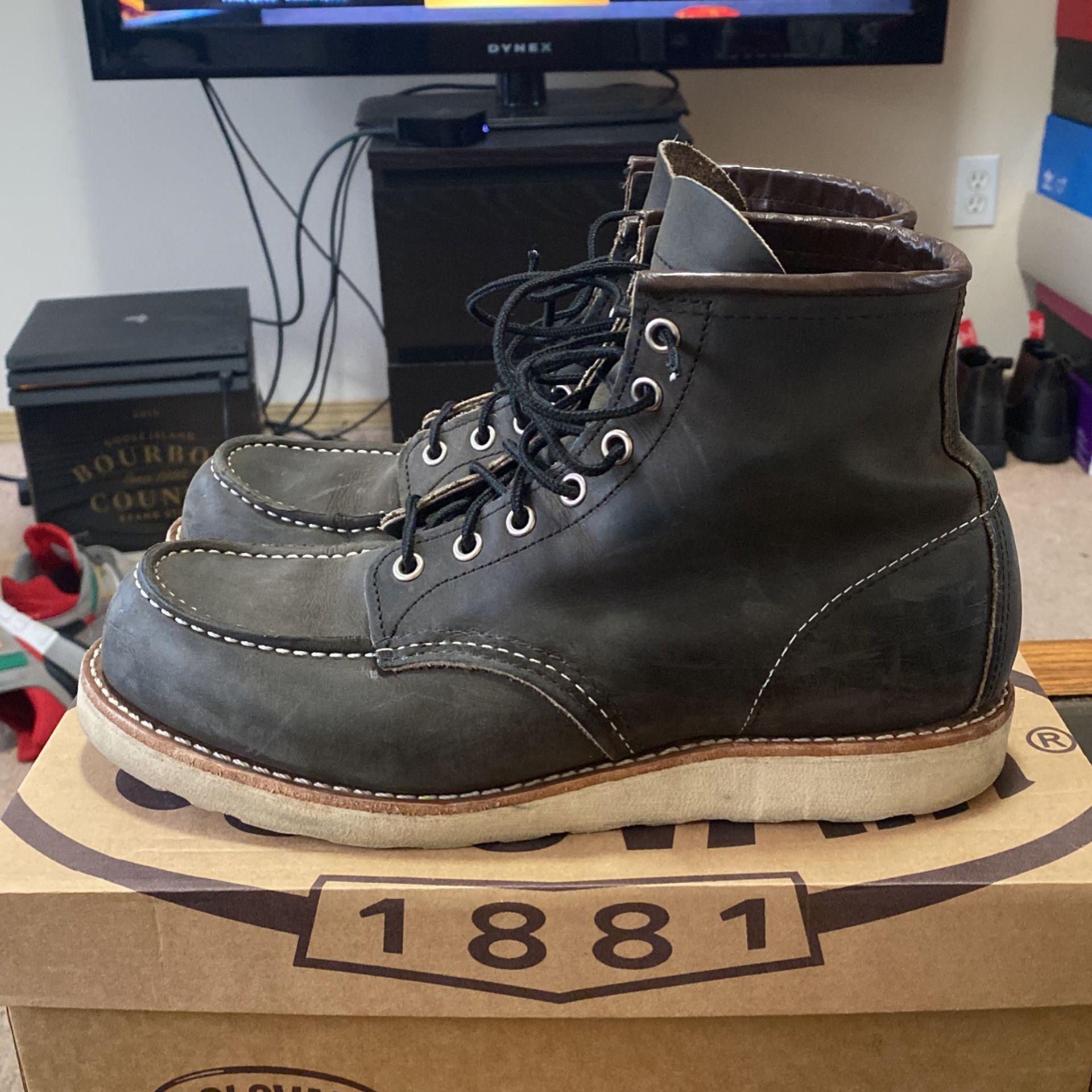 Red Wing Heritage Moc Toe
