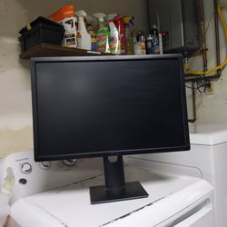 24" Dell monitor with cables