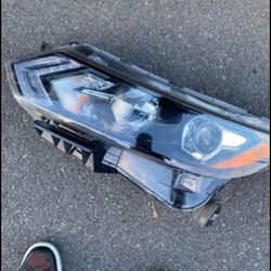 2020 nissan rogue sport left side headlights good condition