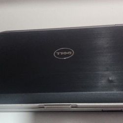 Laptop 16 inches con cargador. excellent Battery