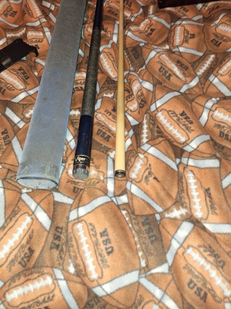 Viper Pool Stick Wih Case