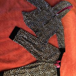 Girls winter Set Size12-18Months ($7 For All)