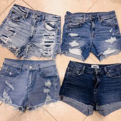 GIRLS DENIM SHORTS SIZE 6