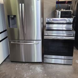 Refrigerator Samsung 2021.  ,Stove Electric And Microwave In Stainless Steel Combo Delevery 