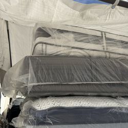 Colchones,    Cal-King En $300 Para Lebantar