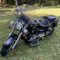 Yamaha V Star 1100cc 