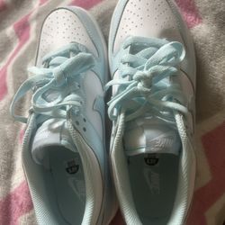 nike shoes , baby blue and white. sz 6.5
