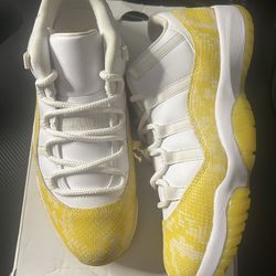 Jordan 11 Low Yellow Snakeskin Size 10.5M Used