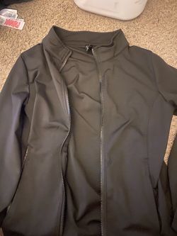 Gym zip up