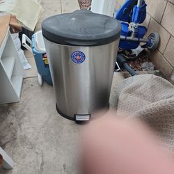 Trash Can With Pedal