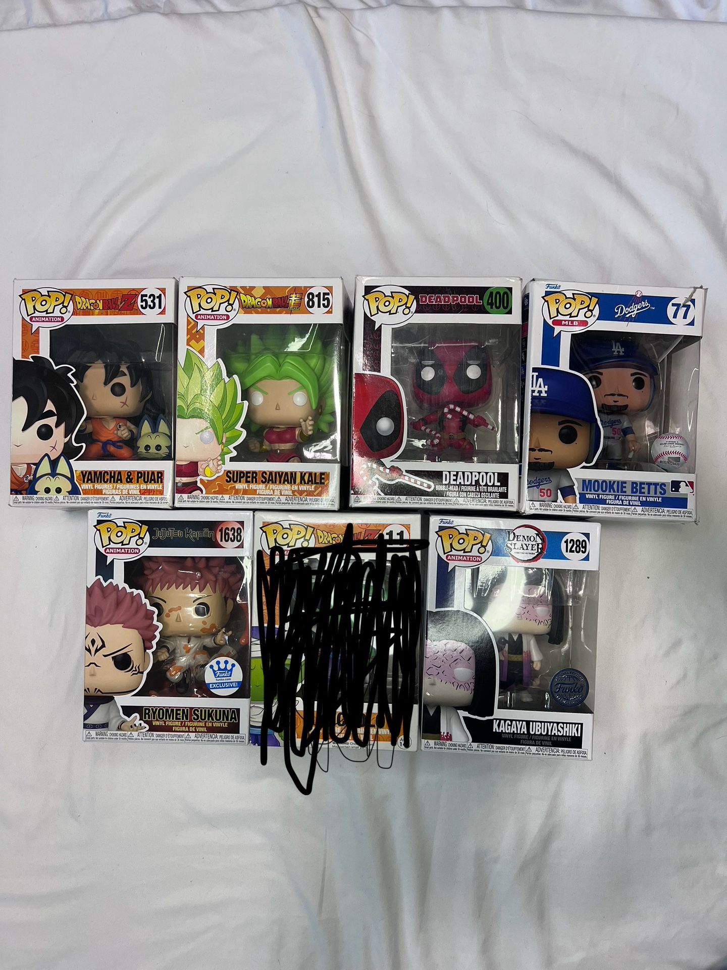 6 Funko Pops