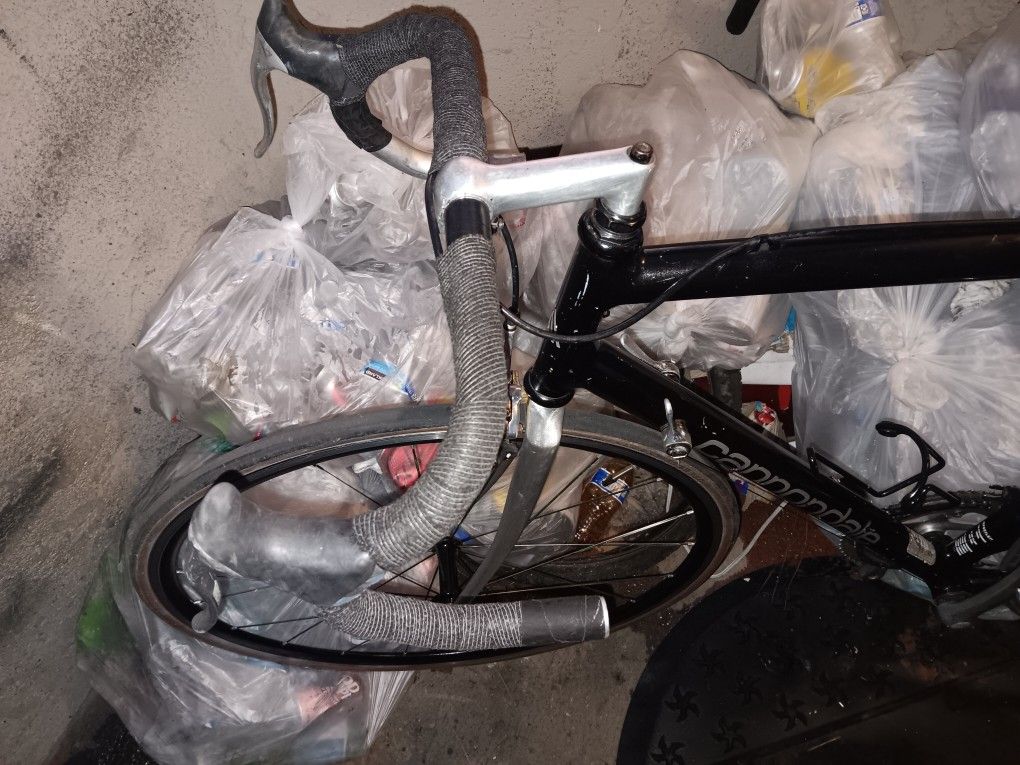 Cannondale Road Bike R400