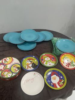 17 Glass Plates — 12 Turquoise + 5 Christmas Plates