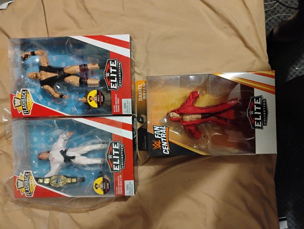 WWE Elite Collection Flashback Series/ Fan Central Wrestling Figures New