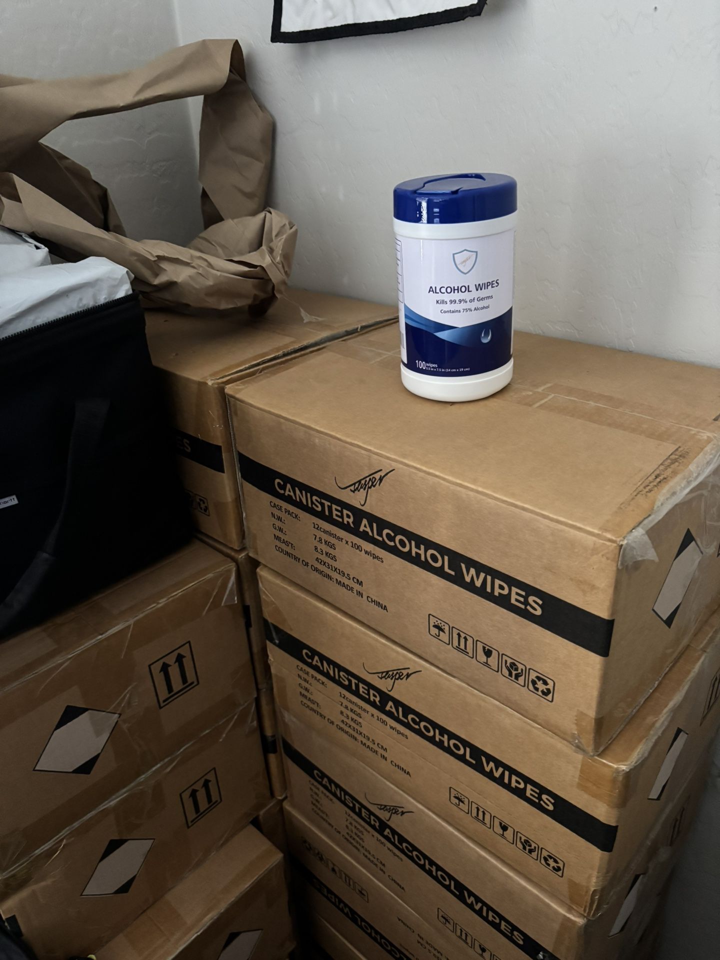 17 Brand New Boxes Of Clorox Bleach Wipes!
