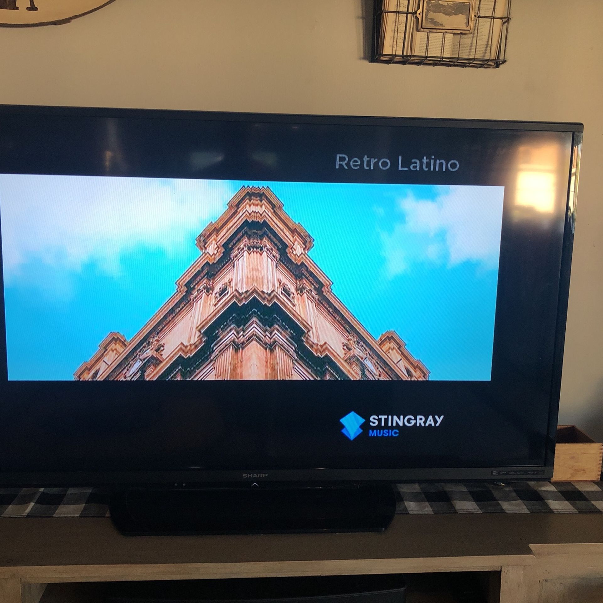 Sharp Aquos 60 Inch LED Smart Wifi TV for Sale in Pompano Beach, FL 