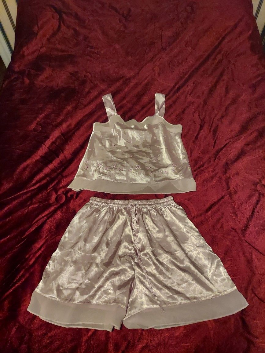 PajamaGram Size Medium polyester top and bottom set