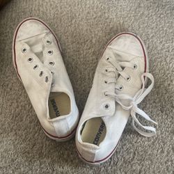 Size 1.5 Converse Shoes
