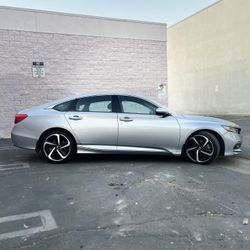 Car Dealership Finance Titulo Limpio Automatic Clean Title Sedan Honda Civic Accord Toyota Corolla Camry 2011 2017 2013 2012 2010 2016 2018 2019 2015