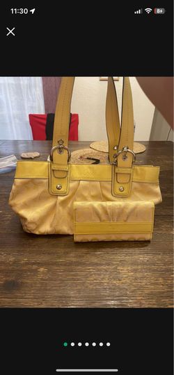 Coach purse and wallet