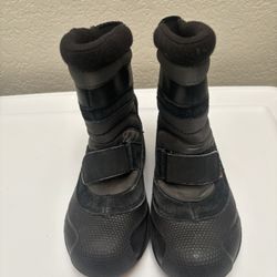Columbia Black  Winter Boots toddler Size 13