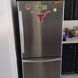 Whirlpool Stainless Refrigerator 