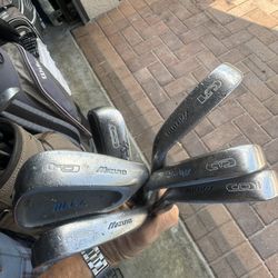 Mizuno MIZ Irons 6 Pc Set In Right Handed 
