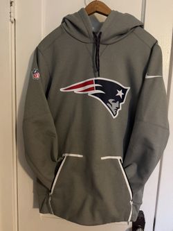 Nike Men’s Therma Fit Patriots Hoodie