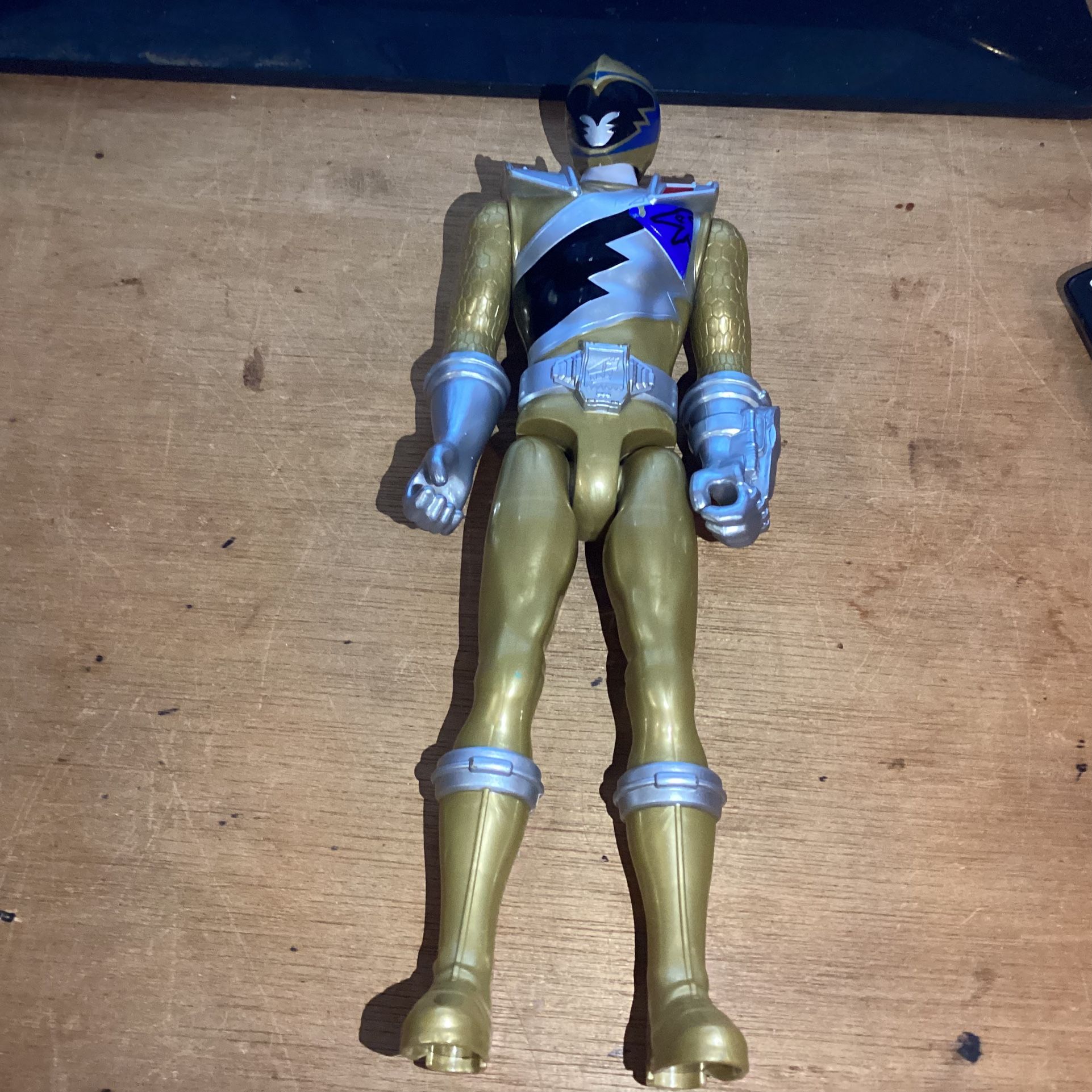 SCG Power Rangers Dino Charge Gold Power Ranger Action Figure Toy 12"