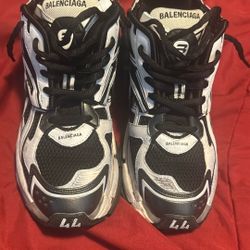 Balenciga Runners
