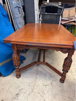 Beautiful Dining Room Table with six chairs
