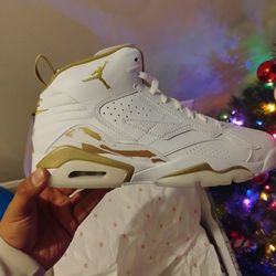 Jordan MVP White/Metallic Gold – Size 10 (Brand New)
