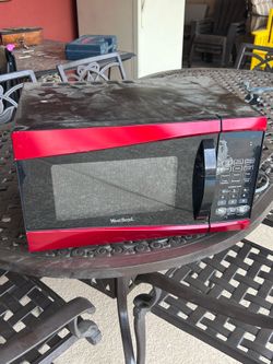 Microwave , 900 Watts  $30.00
