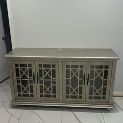 Dresser   /   Sideboard
