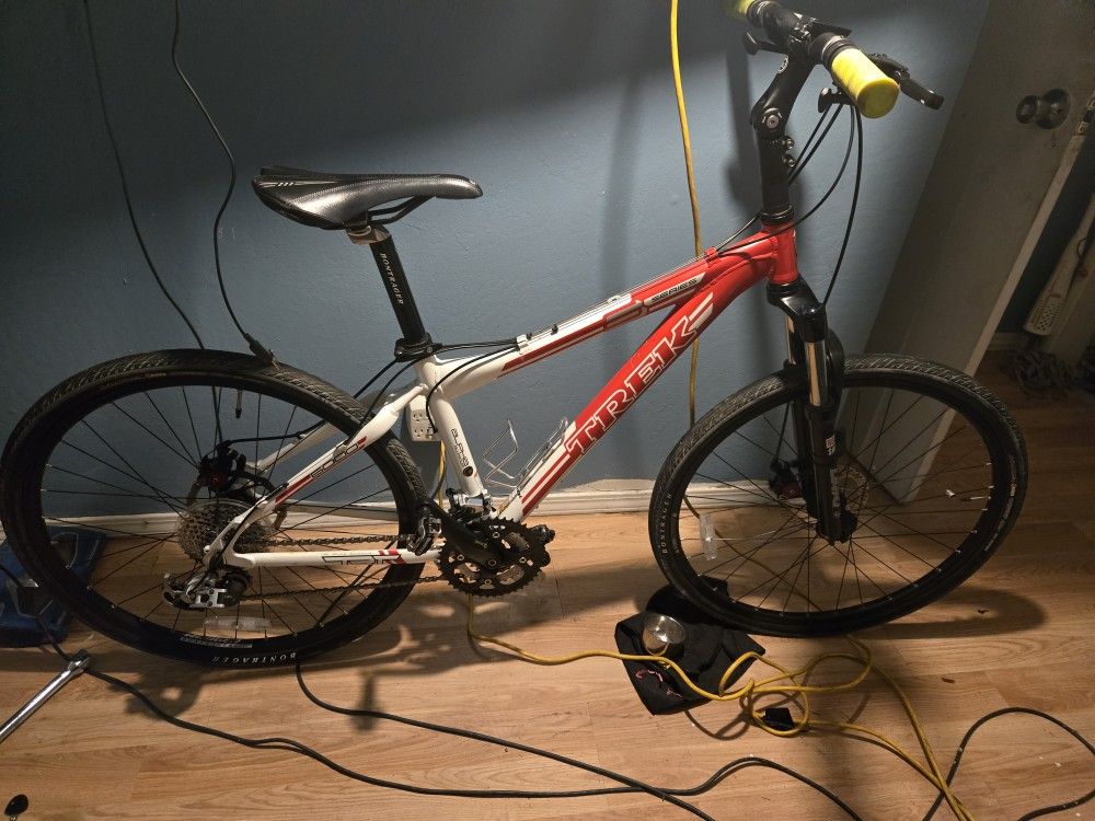 Trek 3 series Alpha Aluminum mountain bike 26” wheels adult bicycle