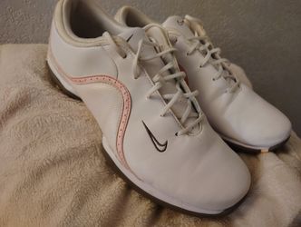 Women's Nike Ace golf shoe 