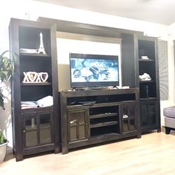 Selling A Beautiful 4pc Entertainment Center Paid Over 2500 New .