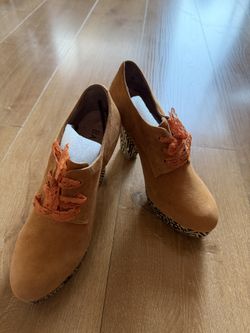 Brand New Women Suede High Heel Shoes Size 6.5