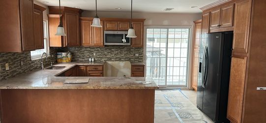 Kitchen Cabinets and Granite Countertop