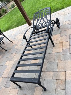 Cast Aluminum Chaise Lounge 