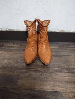Size 10